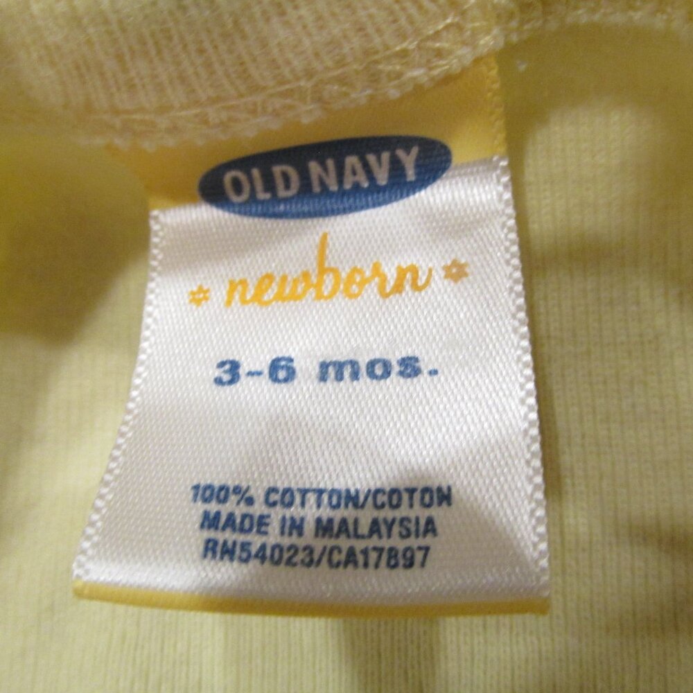 Old Navy Snap Up Footless Sleeper Infant Unisex Size 3-6M Yellow Long Sleeve‎ - Picture 4 of 6